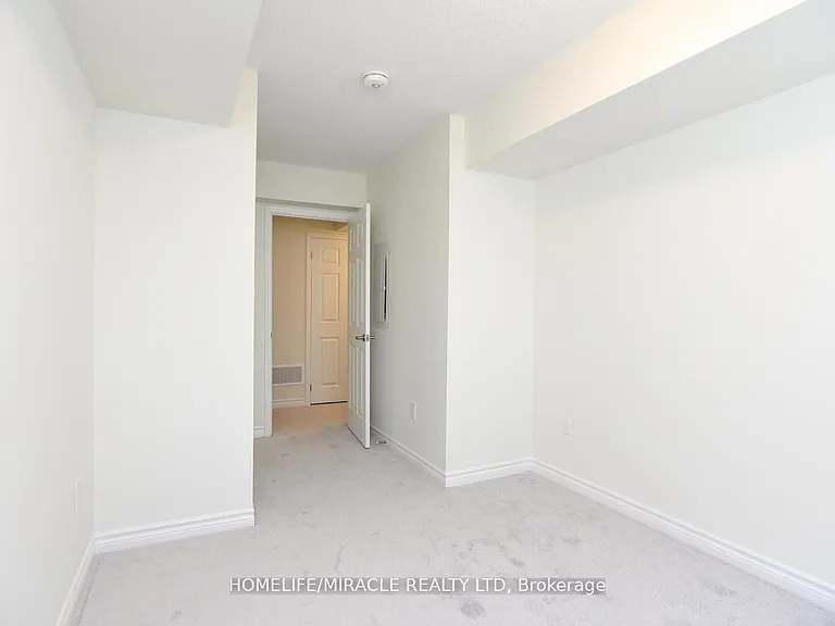 1081 Danforth Rd E #113 — Photo 29