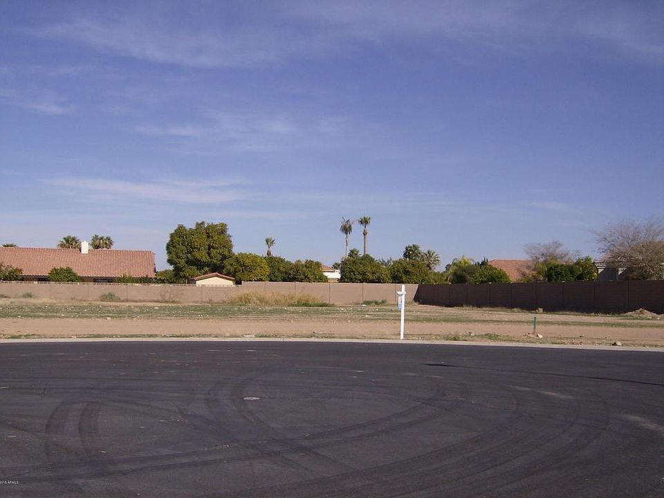 1st image of 8404 W Sands Ct