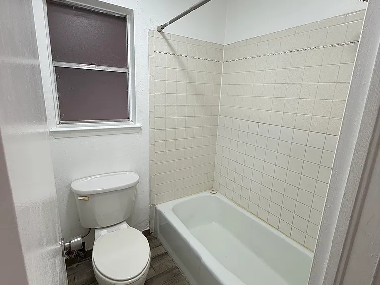 225 Zenith Dr #B — Photo 24