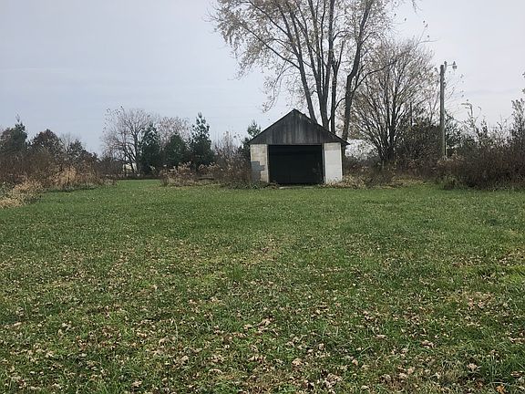 5th image of 1696 N 200th St