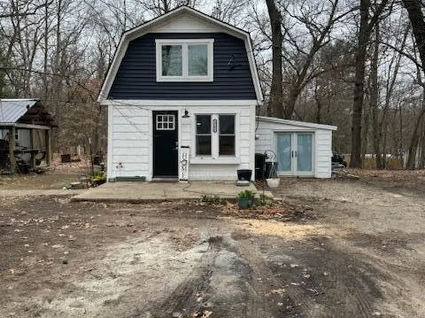 1761 E Pine St, Newaygo, MI 49337