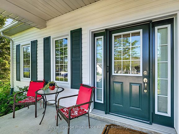 4th image of 325 Densmore Rd #402