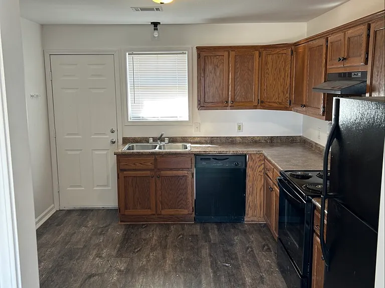 1004 N 40th St #2 — Photo 4