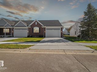1466 Lincoln St, Lapeer, MI 48446