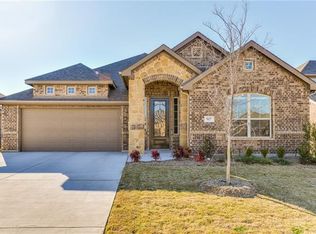 917 Westminster Dr, Midlothian, TX 76065