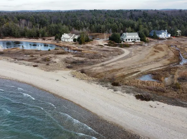 12989 Bay Harbor Club Dr, Kewadin, MI 49648