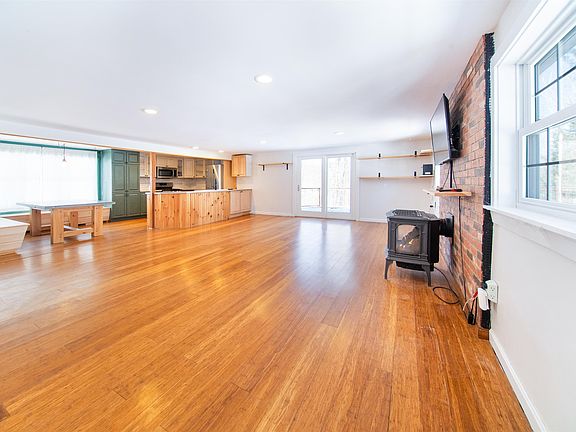 5th image of 438 Marshall Road