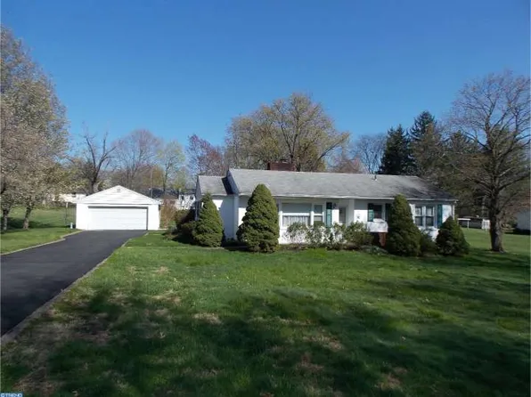 63 Galloway Rd, Richboro, PA 18954