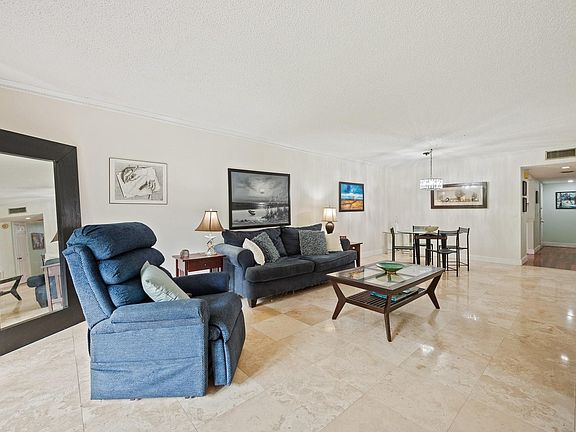 2nd image of 429 Lakeview Drive #104