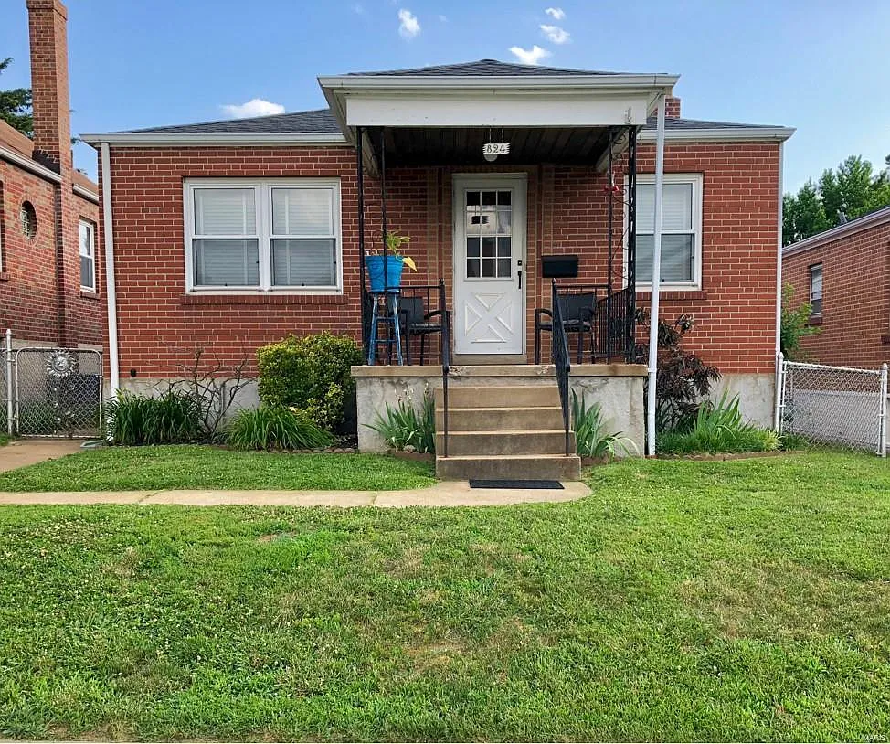 824 Alleghany Dr photo 1