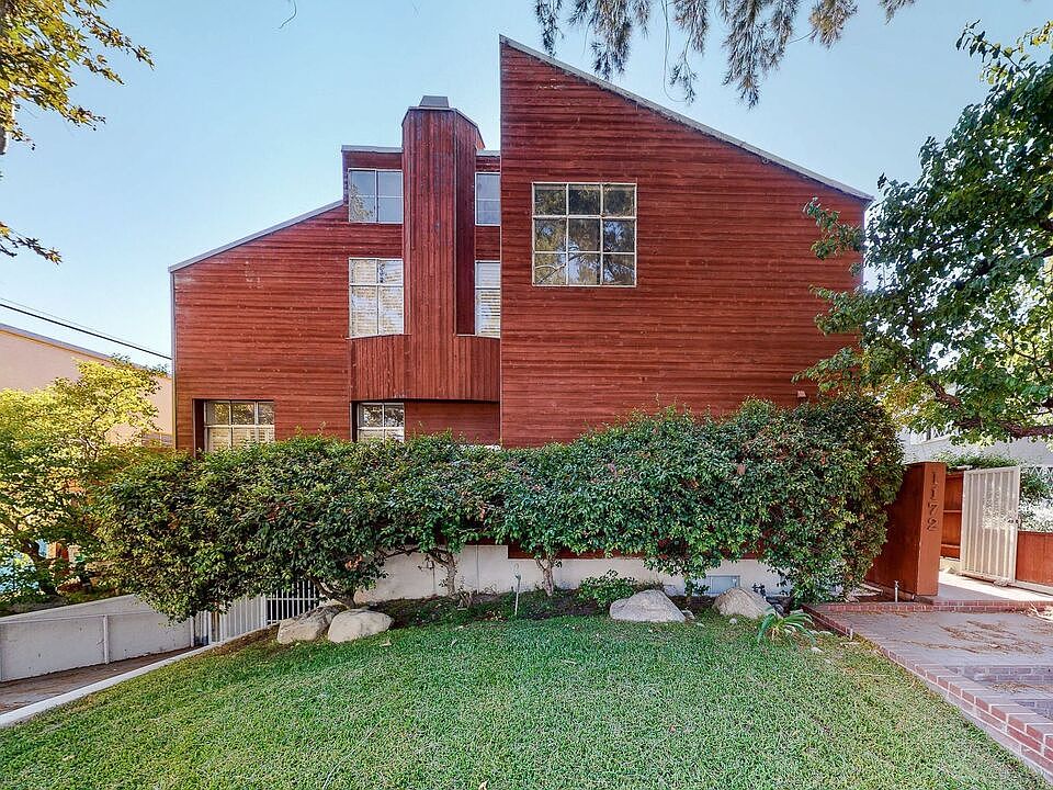 1st image of 1172 Centinela Ave APT 3