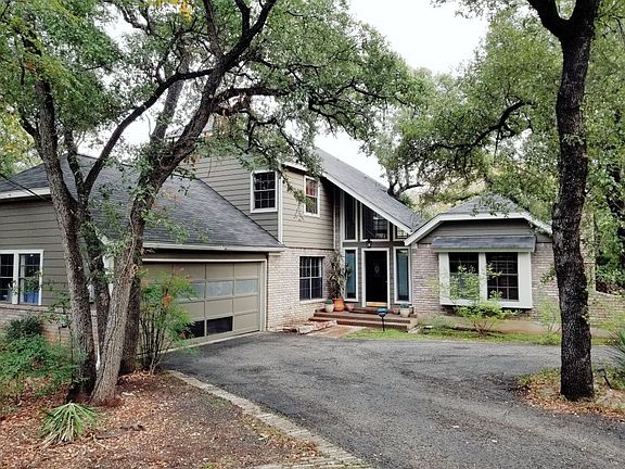 2nd image of 112 Woodland Trl