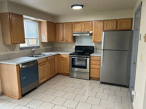 1765 Queen Ave SW Photo 1
