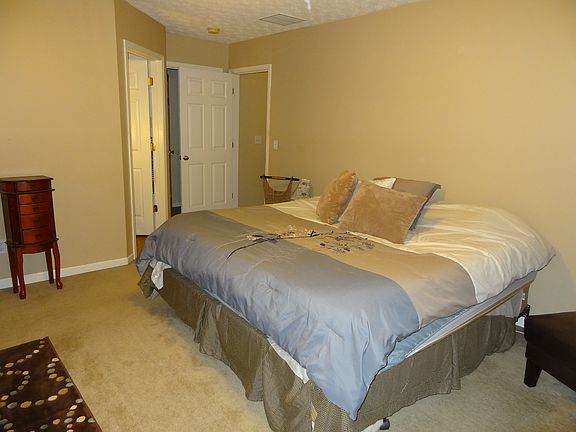 5th image of 5946 Courtney Pl