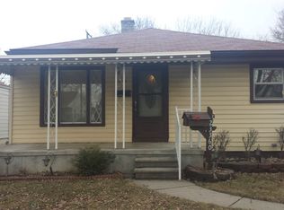 23360 Rosalind Ave, Eastpointe, MI 48021