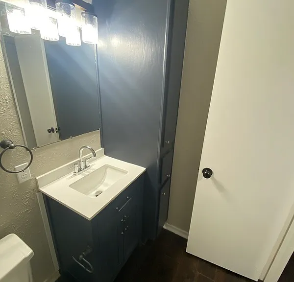 4811 Houghton Ave — Photo 6