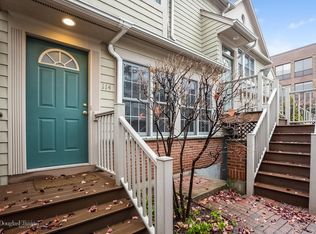 77 Locust Ave APT 114, New Canaan, CT 06840