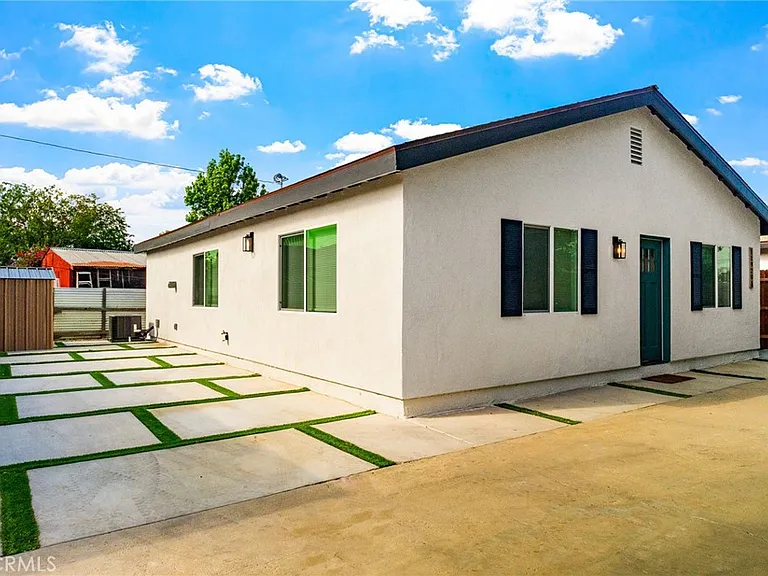 11920 Laurel Ave #A — Photo 1