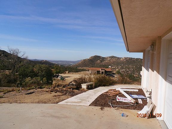 2nd image of 267 1/2 Lilac Dr