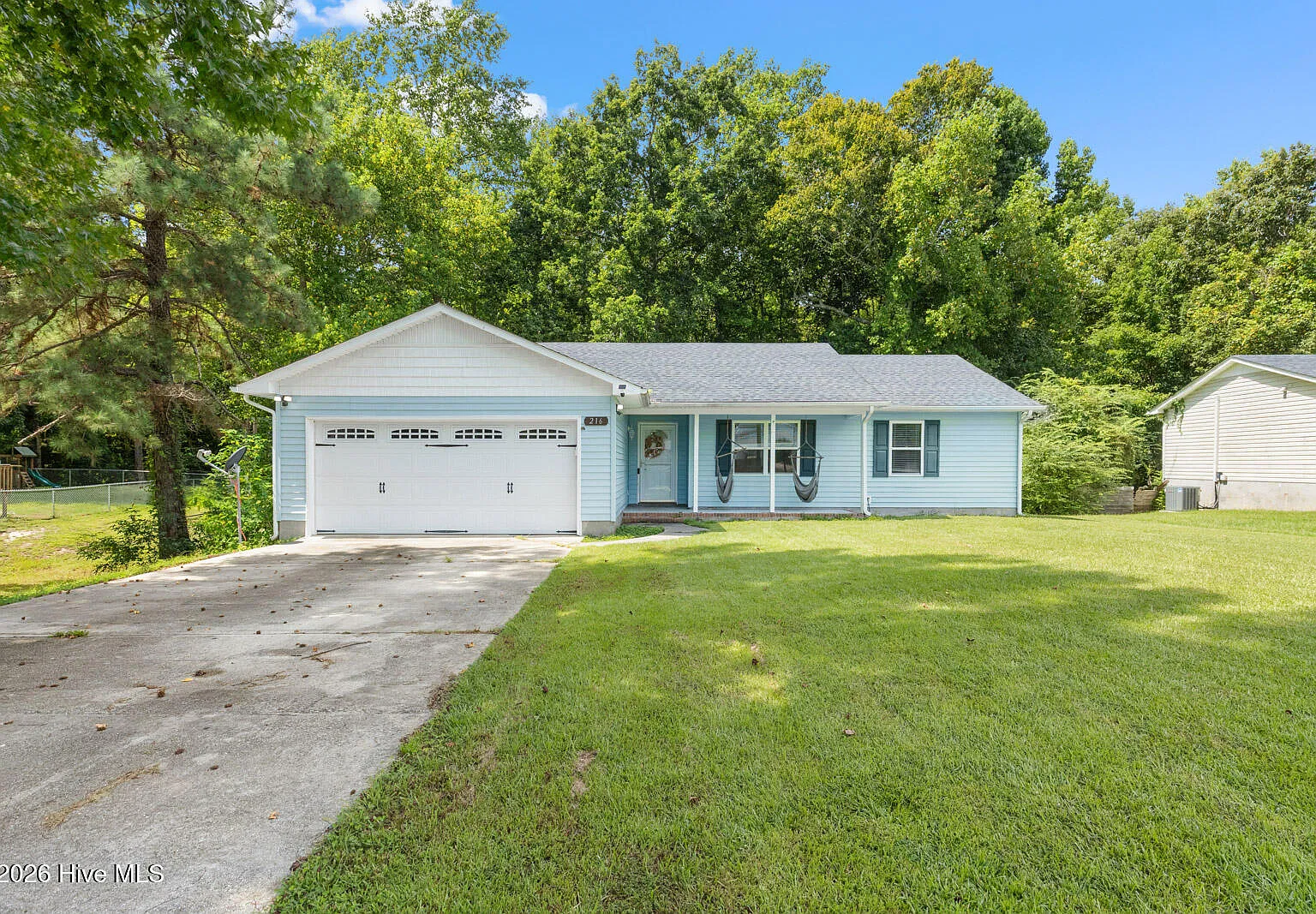 3 bed, 2.0 bath, 1240 sqft, $1,800 — Photo 1