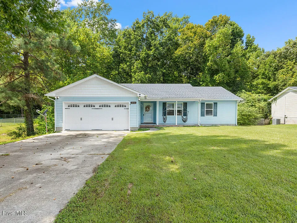 216 S Creek Dr