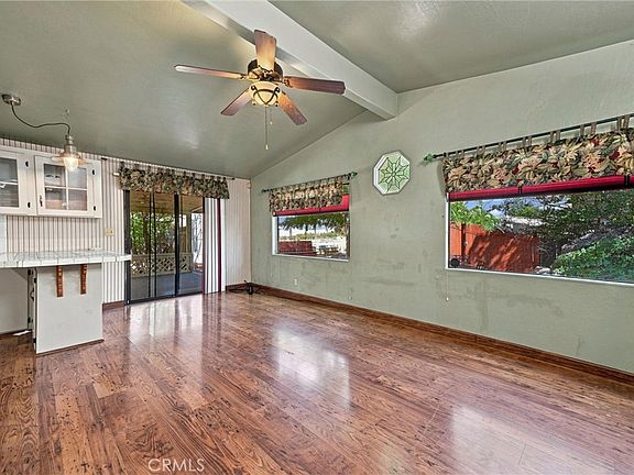 4th image of 3725 Spring Valley Rd