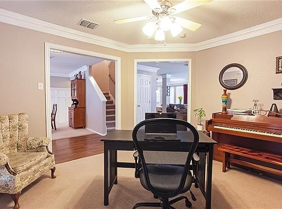 5th image of 316 Aspenwood Trl
