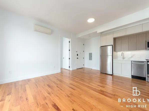 2715 Fulton Street image 2 of 26