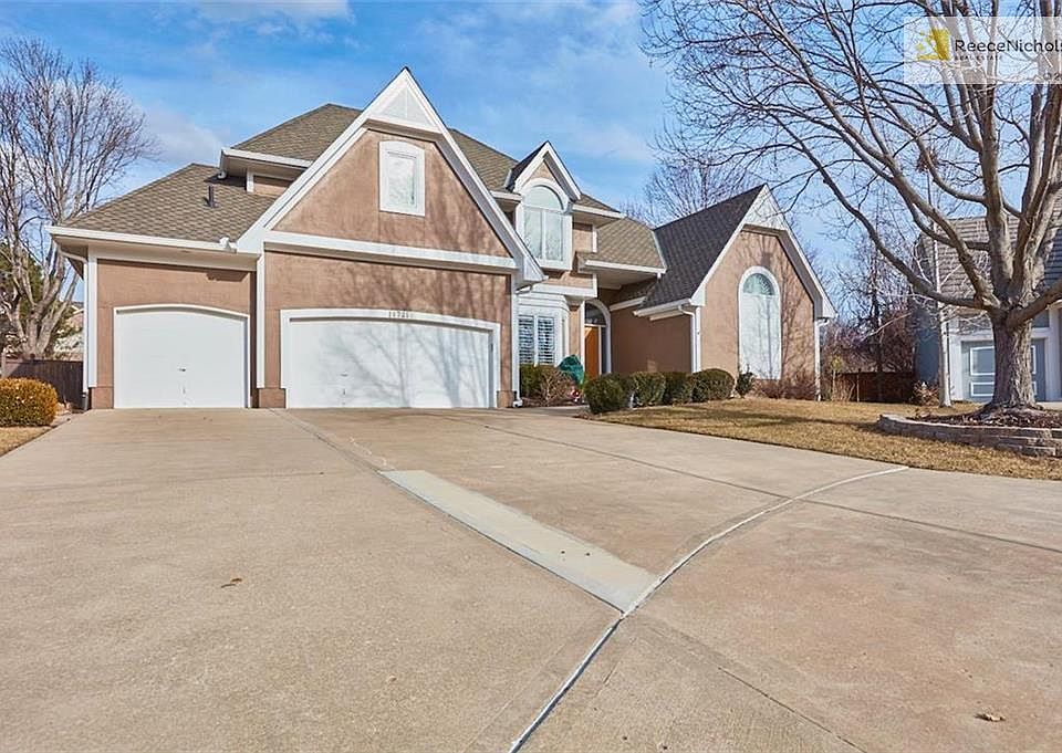 Exciting 1.5 story plan located at dead end of fun friendly culdesac