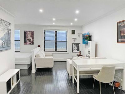 129 Beach 118th St APT 3D, Far Rockaway, NY, 11694
