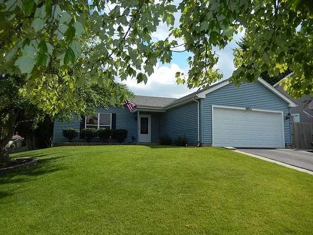 407 E Shag Bark Ln photo 1