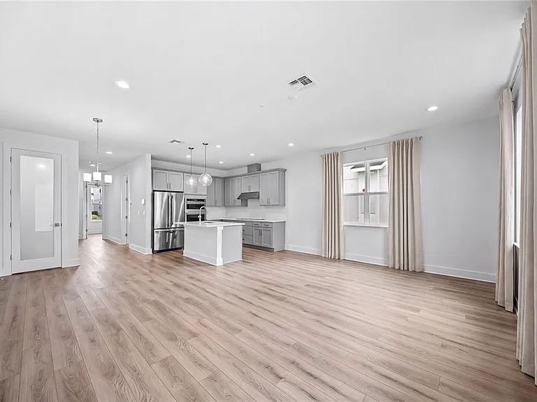 1856 Crowncrest Dr — Photo 21