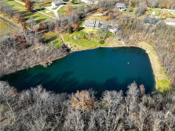 8001 S Fristoe Rd, Grain Valley, MO 64029