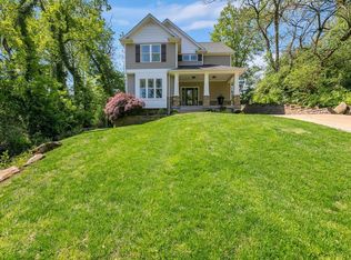 582 W Monroe Ave, Saint Louis, MO 63122