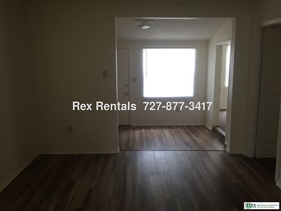 4th image of 2337 15th Ave S