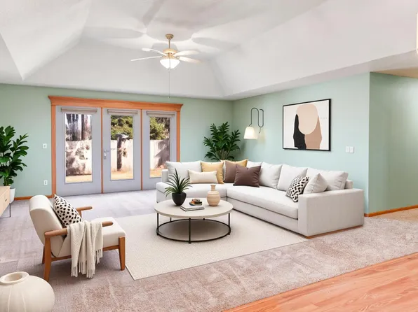 7969 Center St, Clear Lake, MN 55319