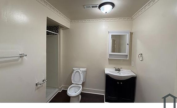 5th image of 3332 Frederick Ave