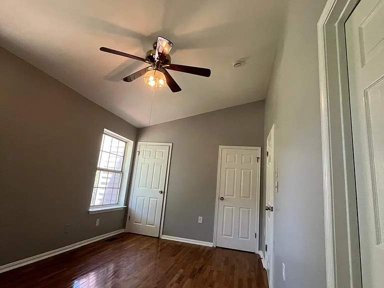 4674 Mews Dr — Photo 14