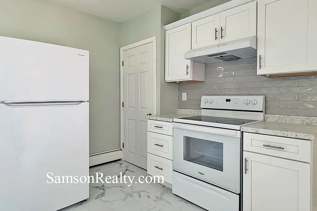 2 bed, $1,900 — Photo 3