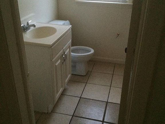 5th image of 19301 Woodside St