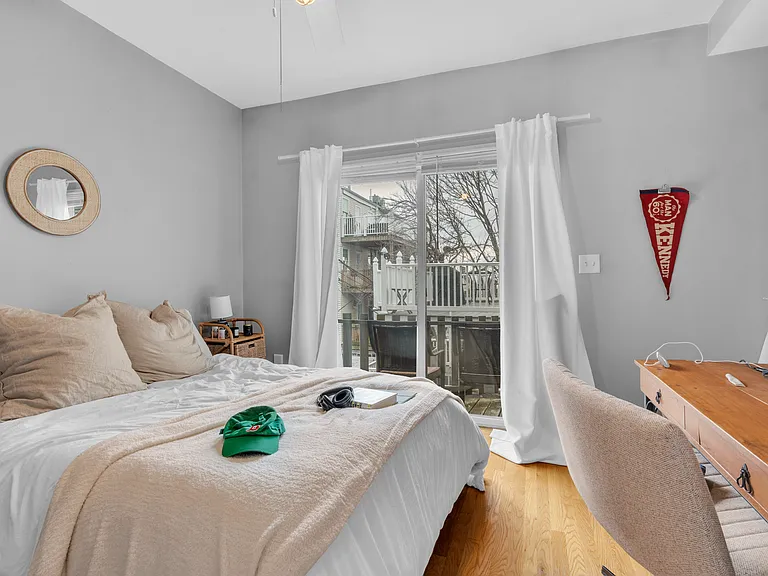 495 E 7th St #1 — Photo 6