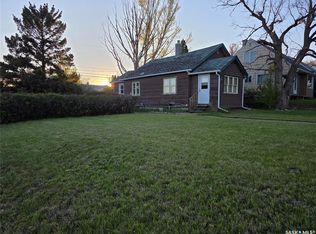 604 3rd Ave NW, Swift Current, SK S9H0S9