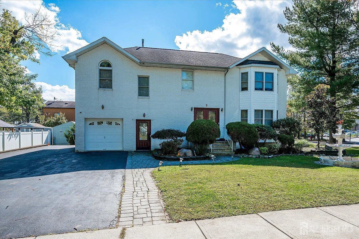 4 bed, 3.5 bath, $6,500 — Photo 2