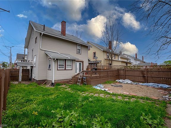 2nd image of 2322 9th St NW