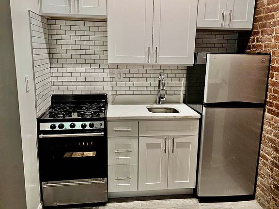 2nd image of 59 W 82nd St APT 2