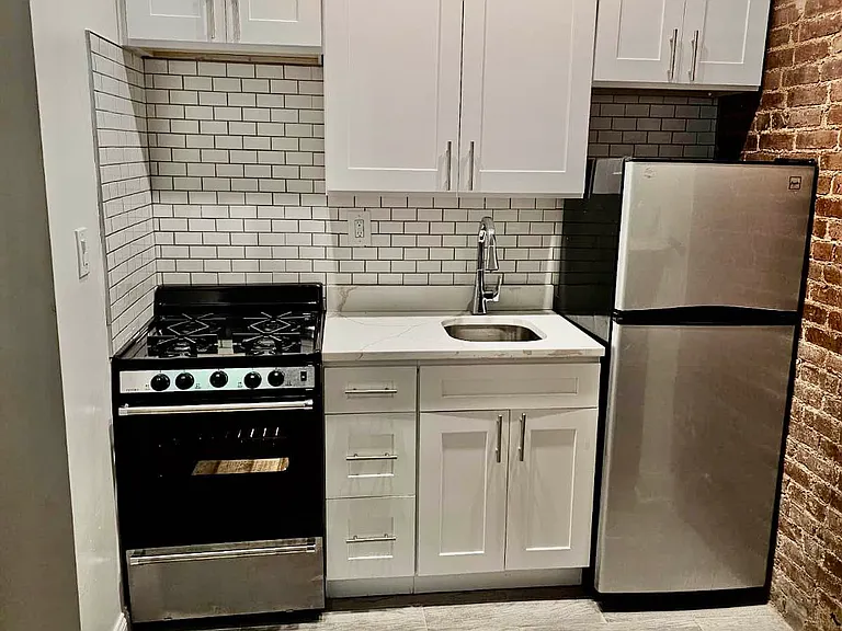 59 W 82nd St #2 — Photo 2