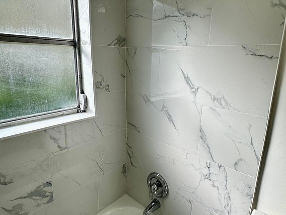 3rd image of 23099 Barwood Ln N APT 109