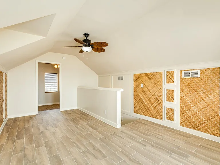 805 Seashell Dr — Photo 15