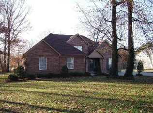 261 Auburn Ave, Dyersburg, TN 38024