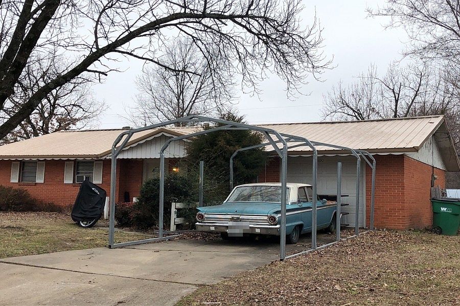 2nd image of 800 Morrison Pl